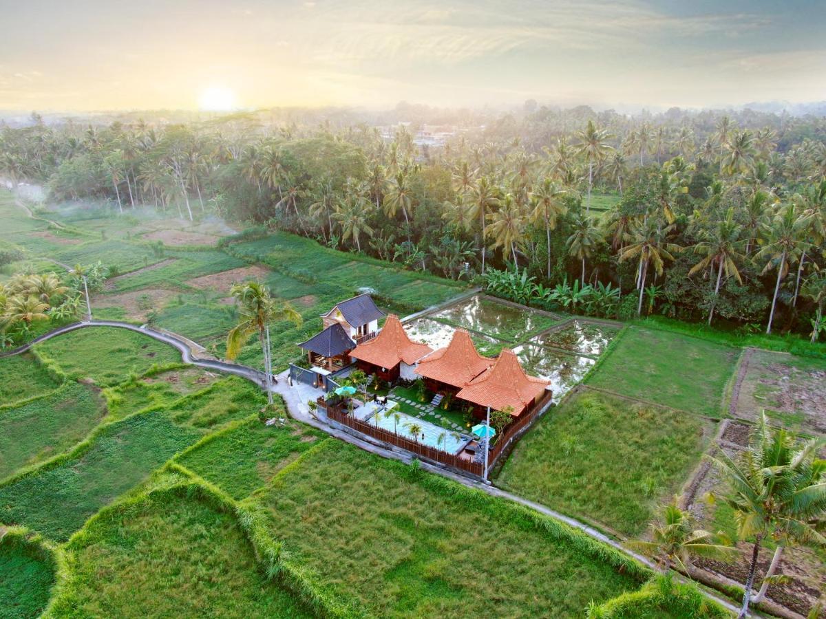One Bedroom Grand Javanese Joglo Ubud 1 Buitenkant foto