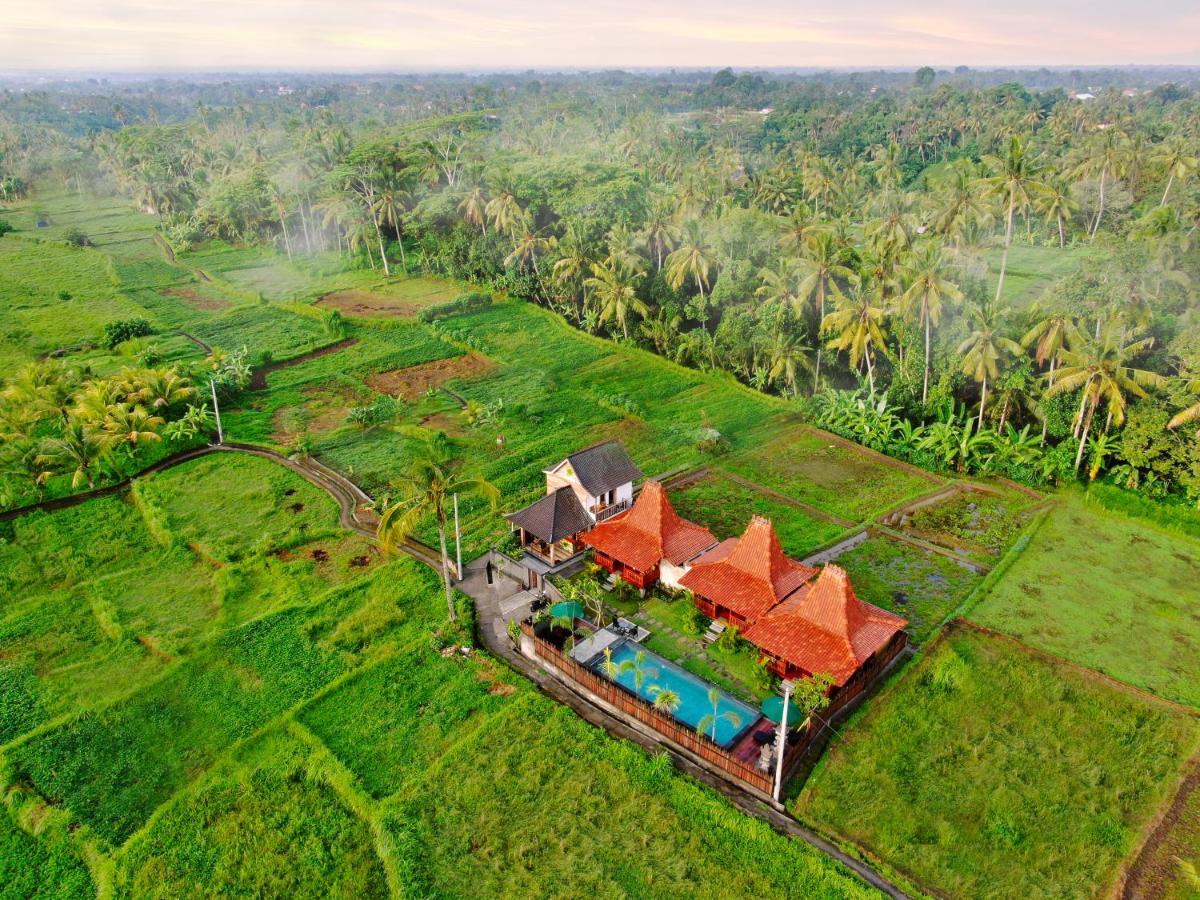 One Bedroom Grand Javanese Joglo Ubud 1 Buitenkant foto